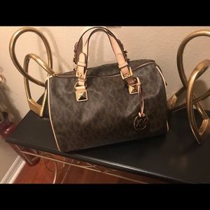 Authentic Michael Kors Barrel Bag